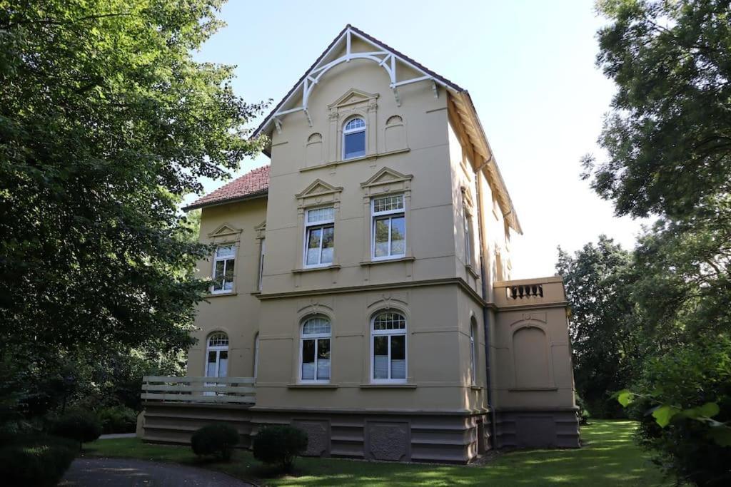Emily'S Deichbude In Einer Historischen Villa In Dornumersiel Exteriör bild