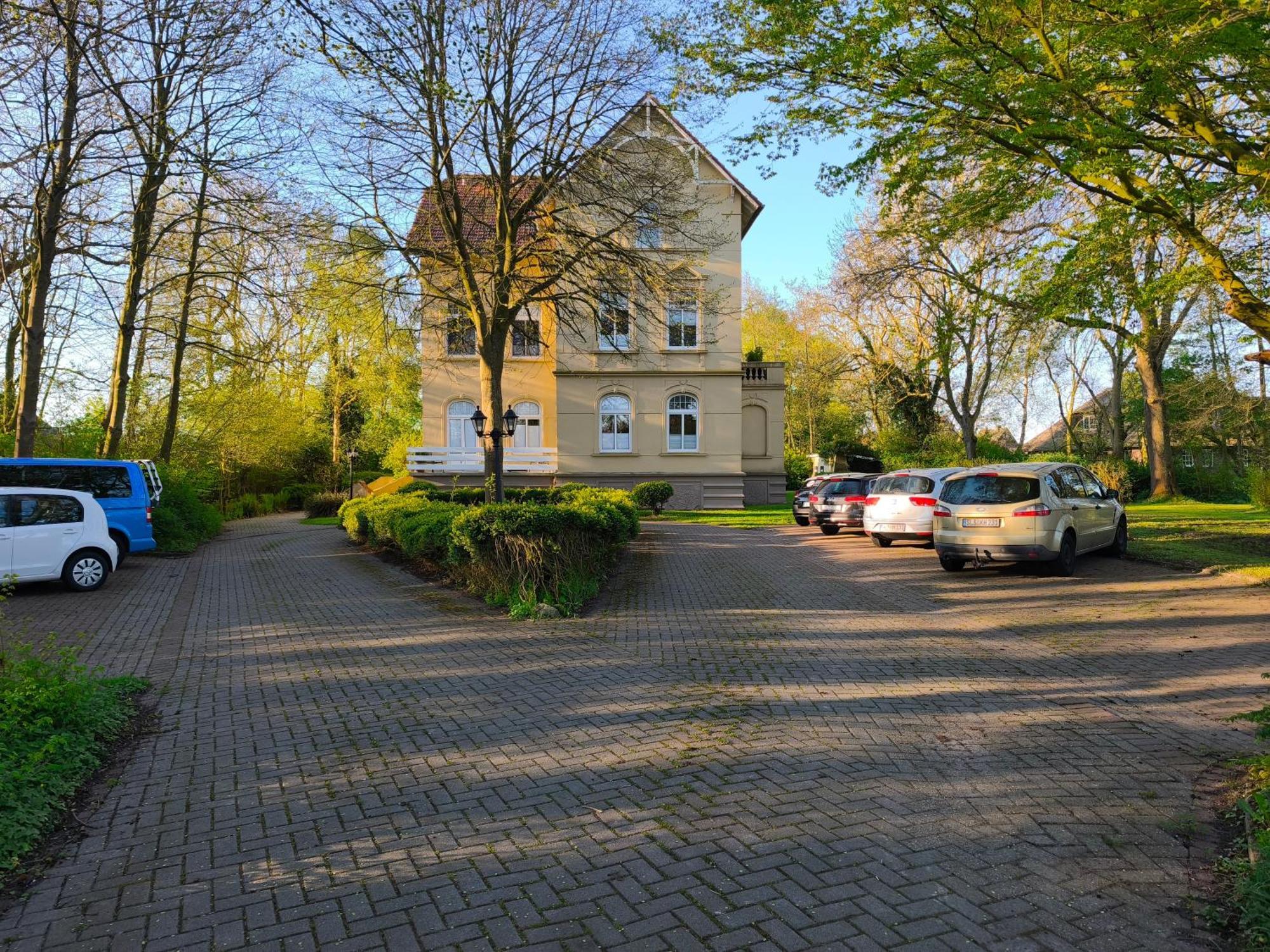 Emily'S Deichbude In Einer Historischen Villa In Dornumersiel Exteriör bild